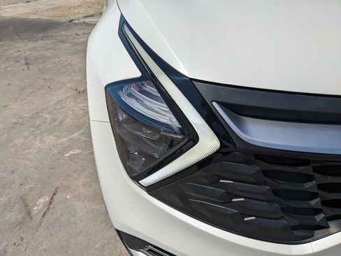 Certified 2023 Kia Sportage LX image 10