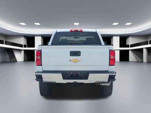 Used 2018 Chevrolet Silverado 1500 LT w/ Texas Edition AWD/4WD image 5