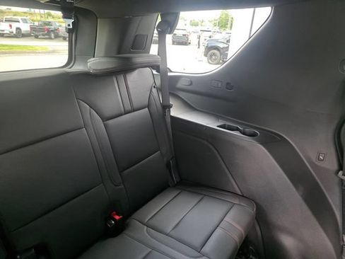 Used 2025 Chevrolet Tahoe RST w/ Comfort Package AWD/4WD image 18