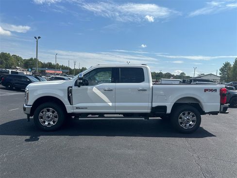 New 2026 Ford F250 Lariat w/ Chrome Package image 8