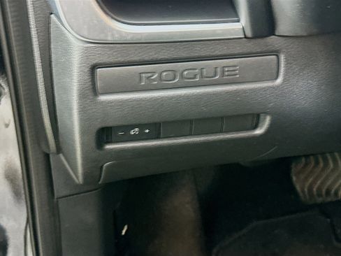 Used 2021 Nissan Rogue S AWD/4WD image 17