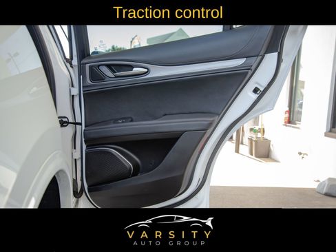 Used 2022 Alfa Romeo Stelvio Veloce image 28