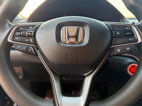 Used 2018 Honda Accord LX image 27