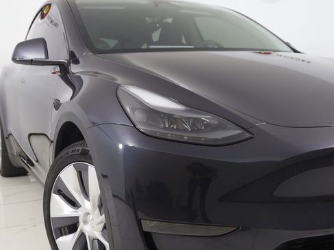 Used 2024 Tesla Model Y Long Range image 17