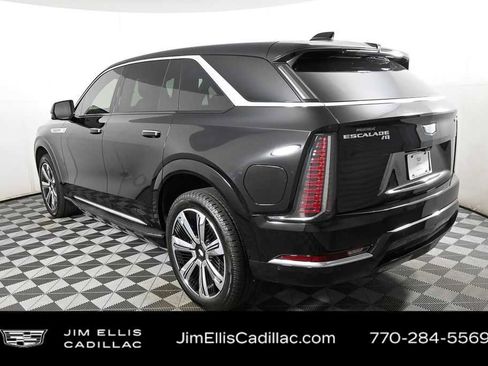 New 2025 Cadillac Escalade IQ Luxury 2 image 3