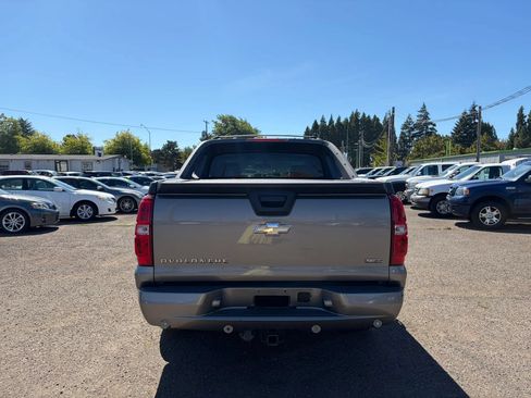 Used 2007 Chevrolet Avalanche LTZ w/ LTZ Preferred Equipment Group AWD/4WD image 4