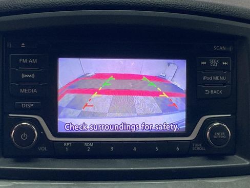 Used 2015 Nissan Quest SV FWD image 25