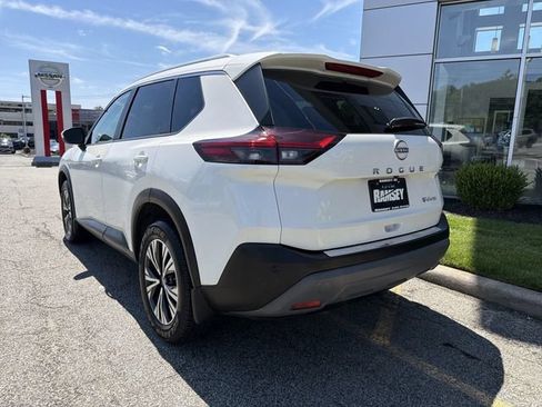Certified 2023 Nissan Rogue SV w/ SV Premium B Package AWD/4WD image 6