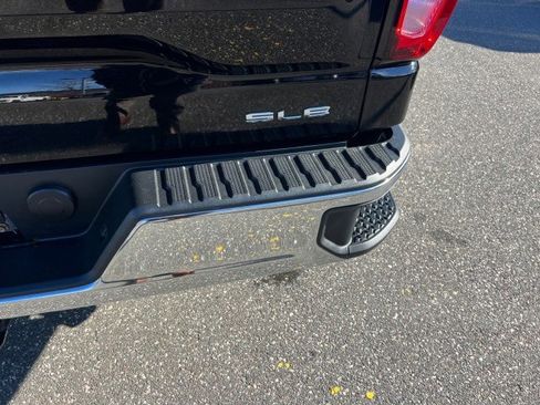 Used 2019 GMC Sierra 1500 SLE w/ SLE Value Package image 21