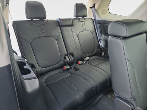 New 2025 Honda Pilot Elite image 12