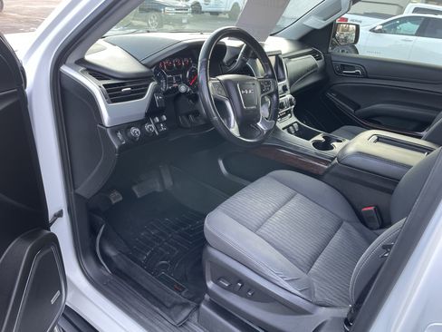 Used 2019 GMC Yukon XL SLE w/ HD Trailering Package image 12