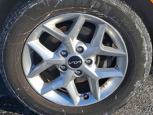 Certified 2023 Kia Soul LX w/ Option Group 015 image 7