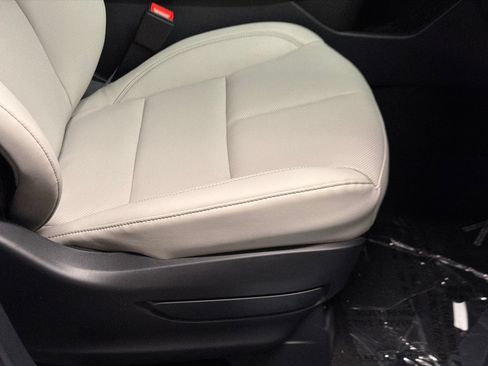 New 2026 Lincoln Aviator AWD image 13