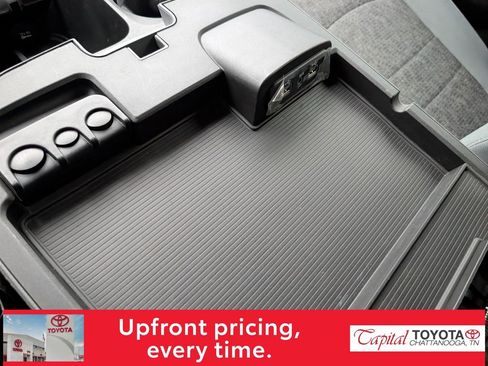 Used 2018 RAM 2500 Big Horn w/ Harvest Edition image 28