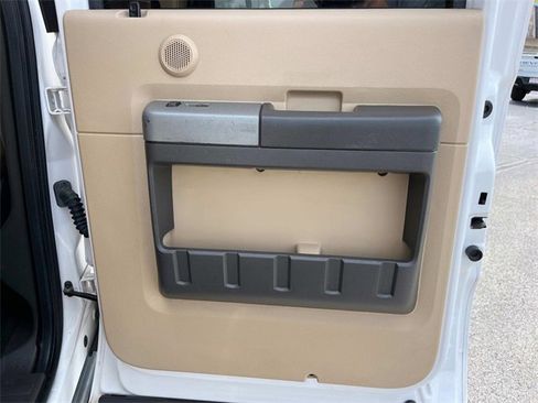 Used 2016 Ford F250 Lariat image 22