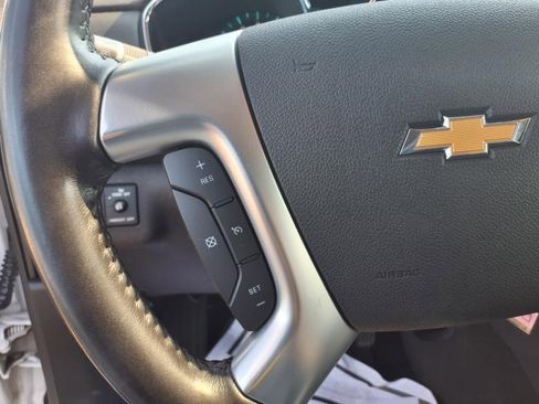 Used 2017 Chevrolet Traverse LT w/ Style and Technology Package image 14