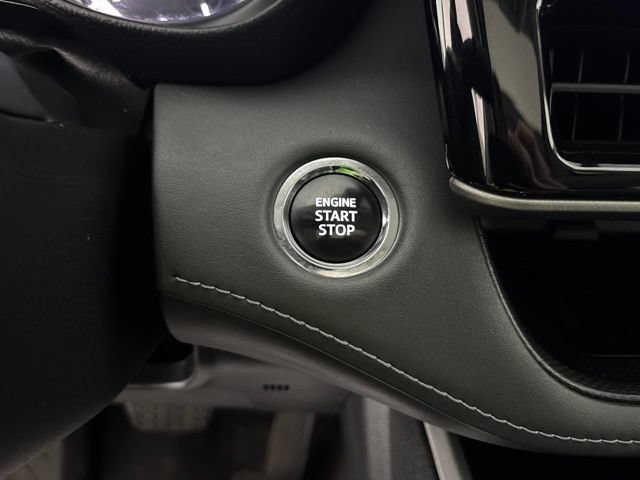 Used 2023 Toyota Highlander XLE AWD/4WD image 13