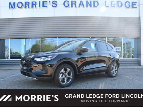 Used 2026 Ford Escape ST-Line w/ Tech Pack #1 image 1