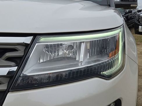 Used 2018 Ford Explorer XLT w/ Equipment Group 202A image 28