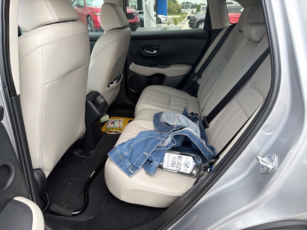Used 2026 Honda HR-V EX-L image 10