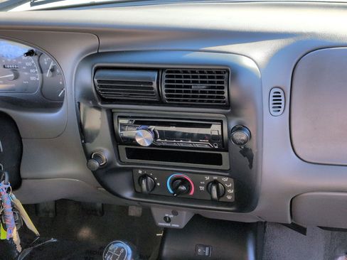 Used 2003 Ford Ranger XL image 27