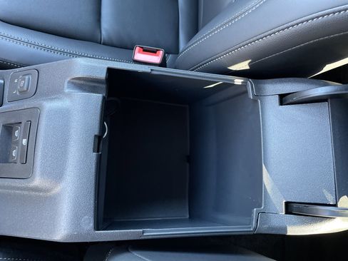 New 2025 Ford Bronco Outer Banks w/ Sasquatch Package image 33