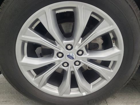 Used 2023 Ford Explorer Limited image 31