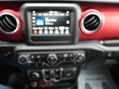 Used 2018 Jeep Wrangler Unlimited Rubicon w/ Cold Weather Group image 25