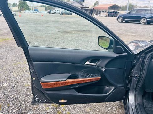 Used 2011 Honda Accord EX-L image 11