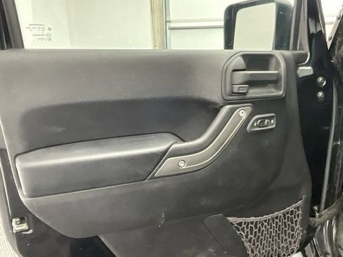 Used 2015 Jeep Wrangler Unlimited Sport w/ Quick Order Package 24S image 11