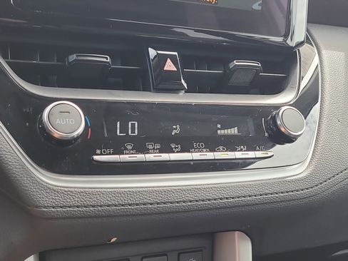 Certified 2024 Toyota Corolla Cross LE image 23