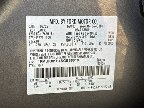 Used 2025 Ford Explorer ST-Line w/ ST-Line Street Pack AWD/4WD image 31