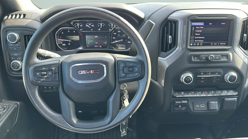 Used 2023 GMC Sierra 3500 Pro w/ Gooseneck/5TH Wheel Package AWD/4WD image 11