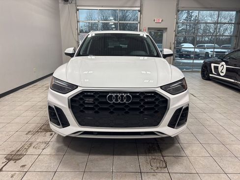 Used 2023 Audi Q5 2.0T Premium w/ Convenience Package image 6