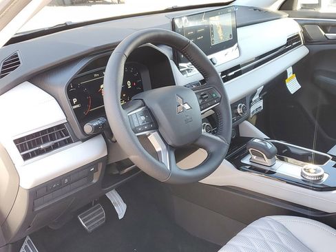 New 2026 Mitsubishi Outlander SEL FWD image 12