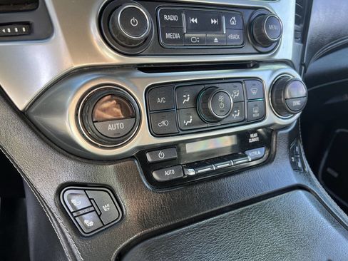 Used 2016 Chevrolet Suburban LTZ image 37