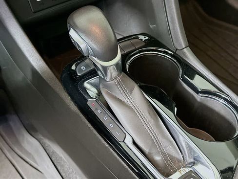 Used 2022 Buick Encore GX Essence w/ Experience Buick Package image 18