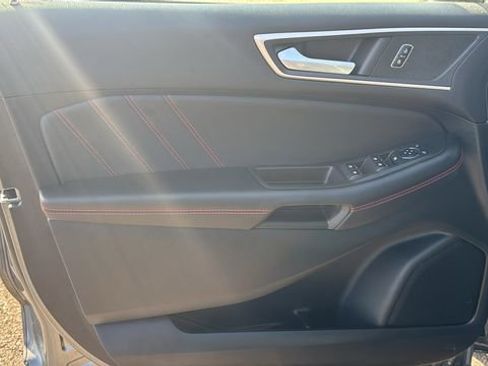 Certified 2024 Ford Edge ST-Line AWD/4WD image 10