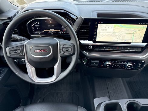 Used 2024 GMC Sierra 1500 SLT image 16