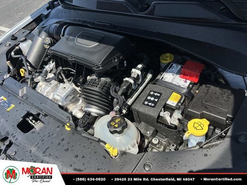 Used 2023 Jeep Compass Trailhawk w/ Trailhawk Convenience Group AWD/4WD image 10