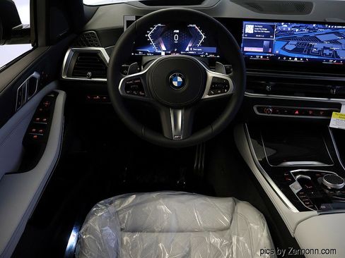 New 2026 BMW X5 xDrive40i w/ M Sport Package AWD/4WD image 15