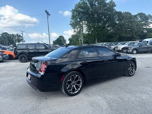 Used 2018 Chrysler 300 Touring w/ Sport Appearance Package RWD image 21