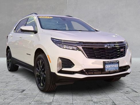Certified 2023 Chevrolet Equinox RS image 2