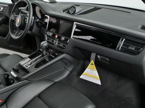 Used 2026 Porsche Macan Turbo AWD/4WD image 23