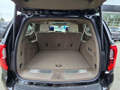 New 2026 GMC Yukon XL Denali w/ Denali Reserve Package image 13