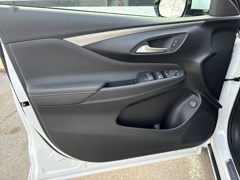New 2026 Buick Envista Avenir FWD image 12