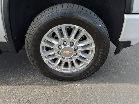 Used 2023 Chevrolet Silverado 3500 High Country image 25