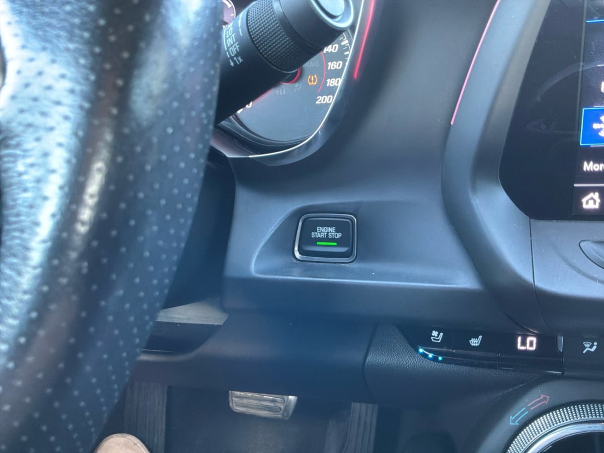 Used 2020 Chevrolet Camaro SS RWD image 17