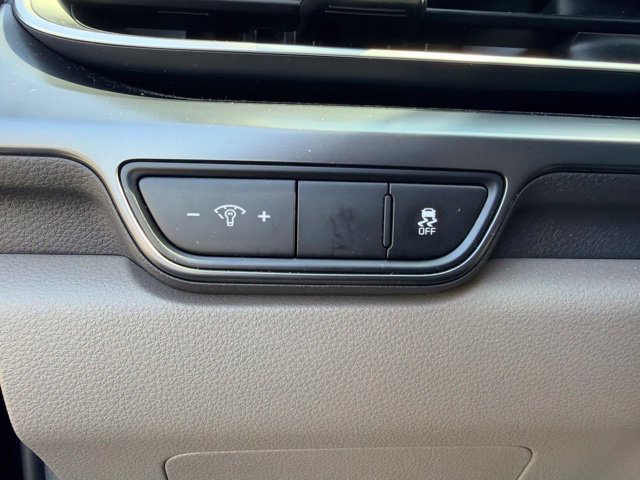 Certified 2026 Kia Carnival FWD image 11