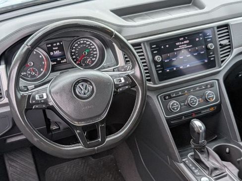 Used 2019 Volkswagen Atlas SE w/ Panoramic Sunroof Package FWD image 12